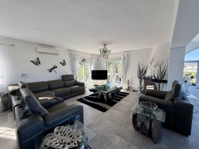 Villa, Cerros del Aguila, R5247721