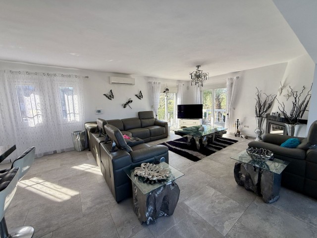 4 Slaapkamer Villa in Cerros del Aguila