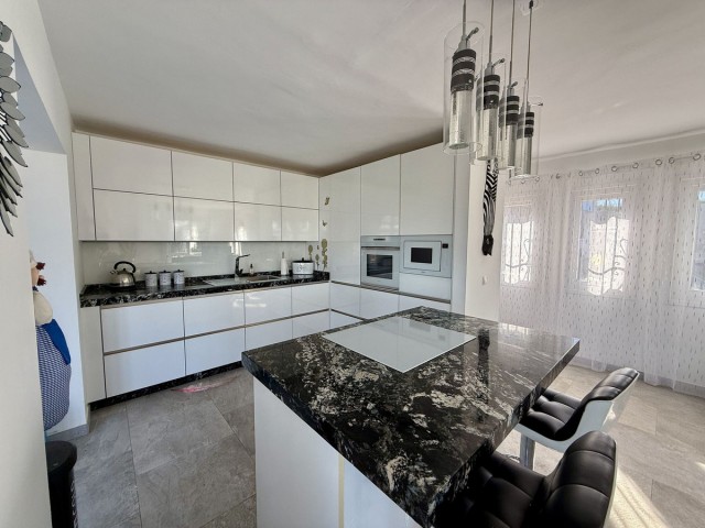 4 Slaapkamer Villa in Cerros del Aguila