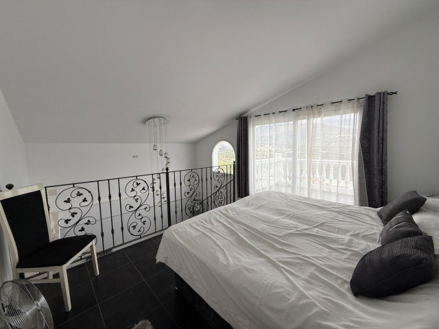 4 Slaapkamer Villa in Cerros del Aguila