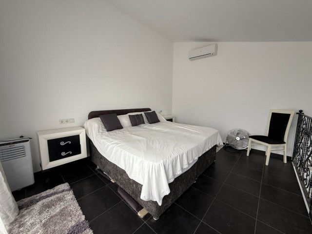 4 Slaapkamer Villa in Cerros del Aguila