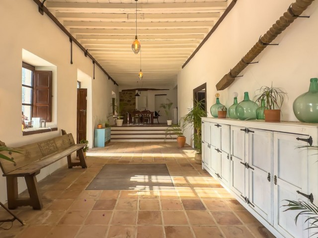 Villa avec 8 Chambres  à Montes de Málaga