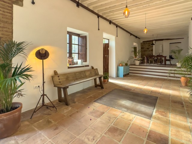 Villa avec 8 Chambres  à Montes de Málaga