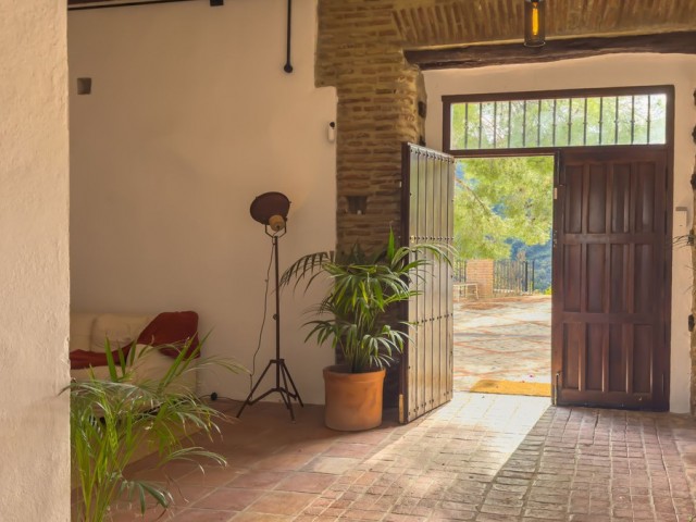 Villa avec 8 Chambres  à Montes de Málaga