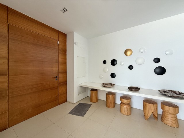 Villa con 4 Dormitorios  en Valtocado