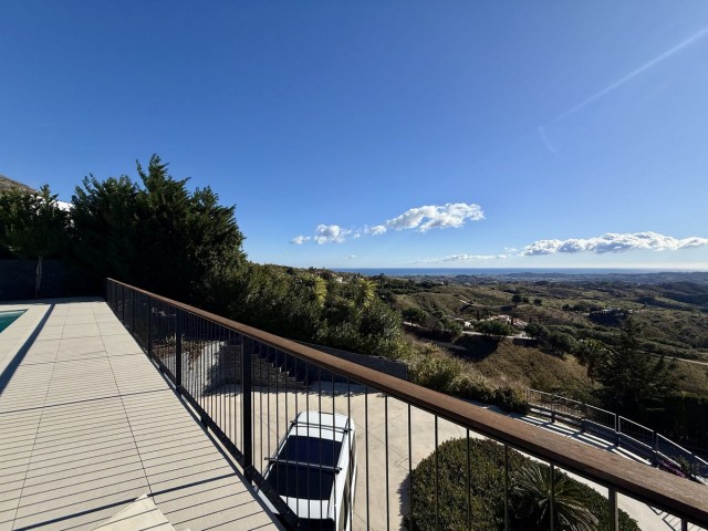 Villa con 4 Dormitorios  en Valtocado