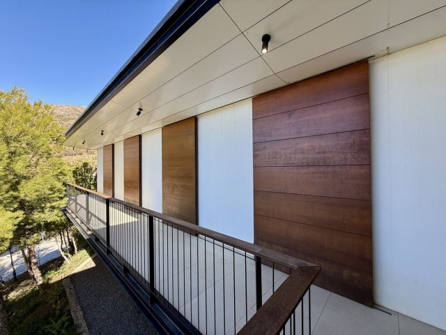 Villa con 4 Dormitorios  en Valtocado