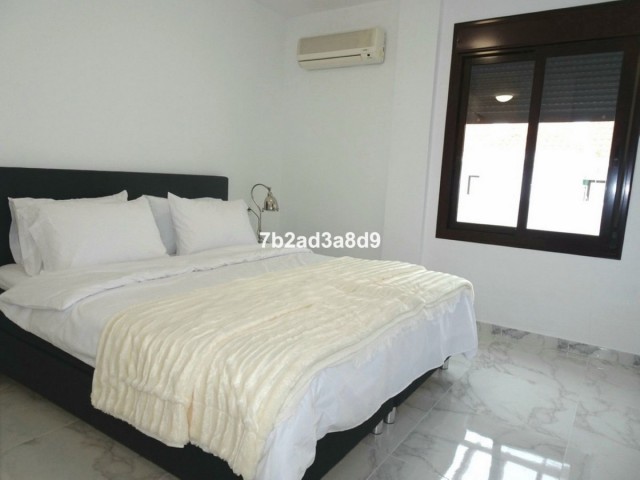 3 Bedrooms Apartment in Nueva Andalucía