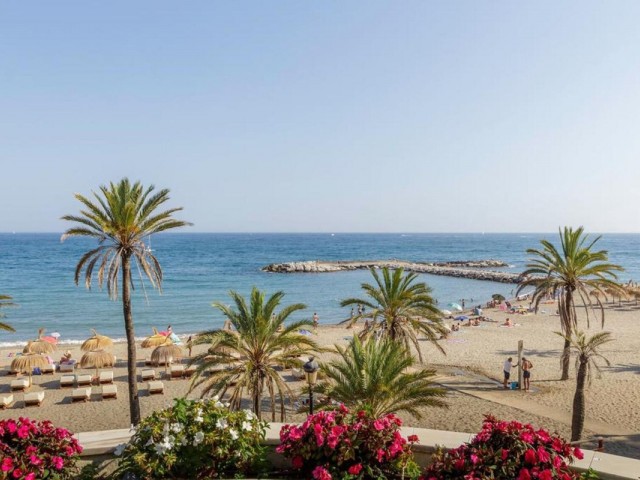 3 Bedrooms Apartment in Puerto Banús