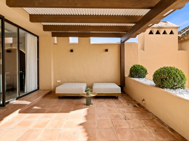 3 Bedrooms Apartment in Benahavís