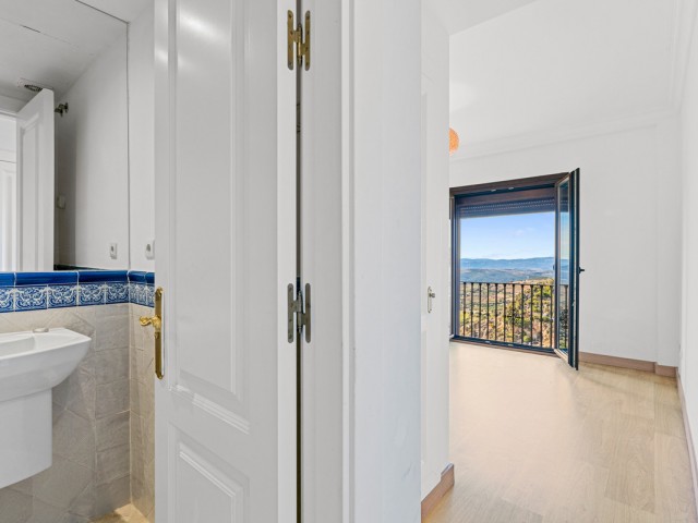 3 Makuuhuoneen Rivitalo Casares