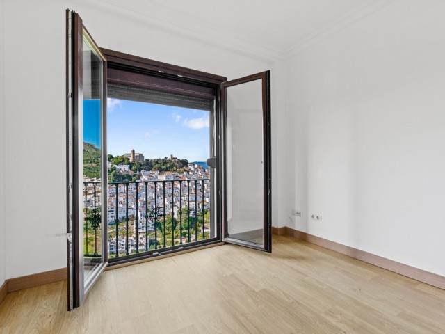 3 Makuuhuoneen Rivitalo Casares