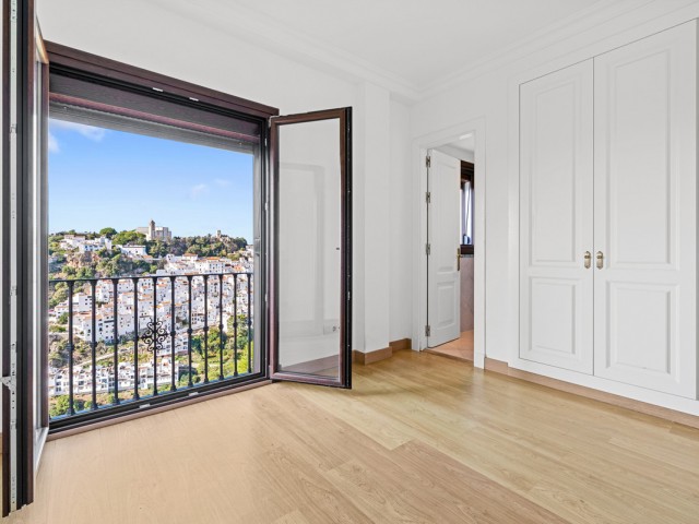 3 Bedrooms Townhouse in Casares