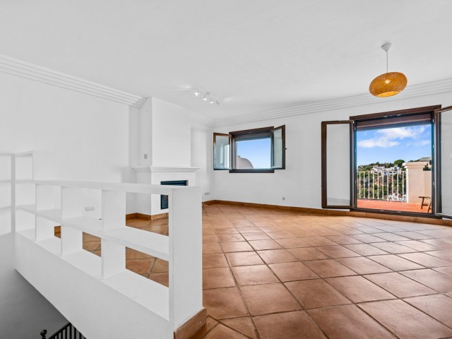 3 Bedrooms Townhouse in Casares