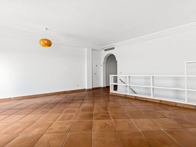 3 Bedrooms Townhouse in Casares