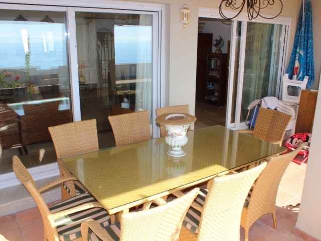 5 Bedrooms Villa in Estepona