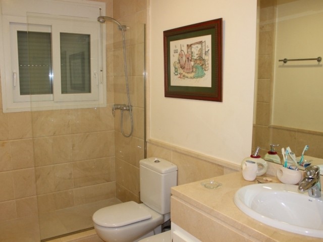 5 Bedrooms Villa in Estepona