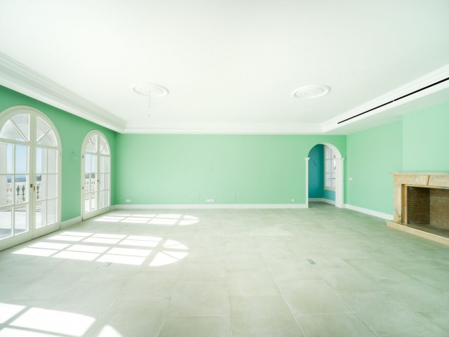 6 Bedrooms Villa in Benahavís