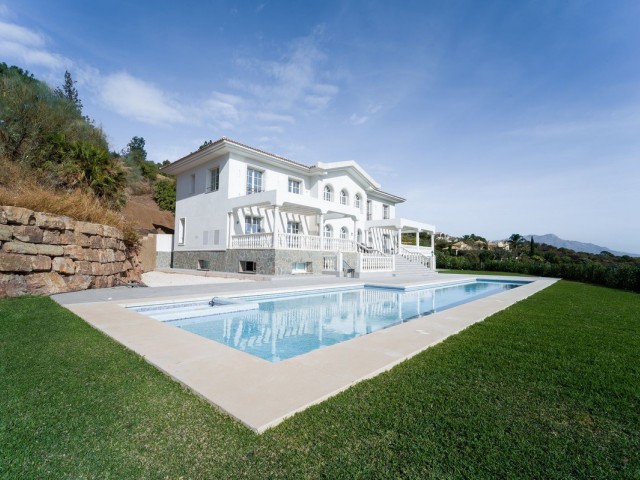 6 Bedrooms Villa in Benahavís