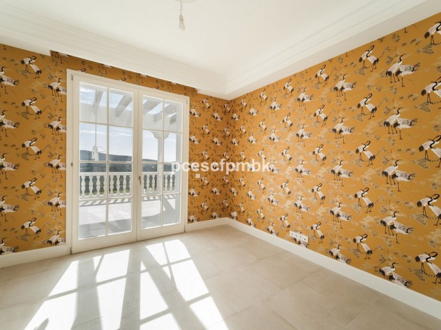 6 Bedrooms Villa in Benahavís