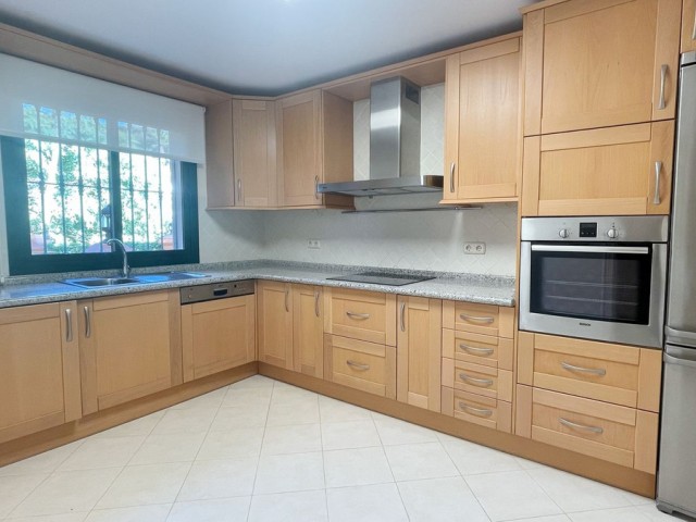 3 Bedrooms Apartment in Monte Halcones