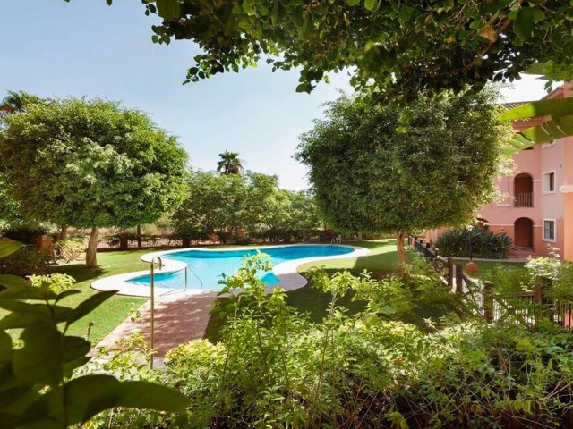 3 Bedrooms Apartment in Monte Halcones