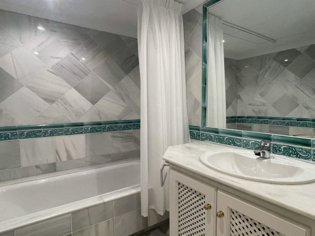 3 Bedrooms Apartment in Monte Halcones