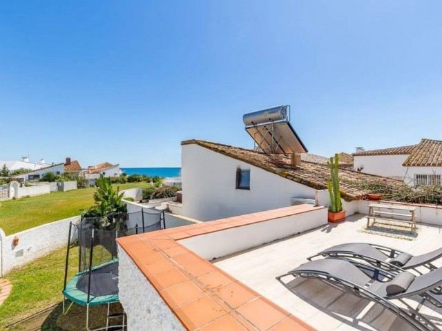 3 Bedrooms Townhouse in Estepona