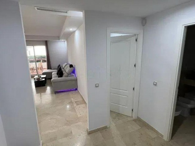 2 Bedrooms Apartment in Nueva Andalucía