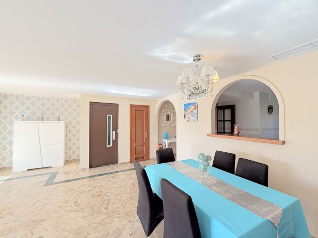 3 Bedrooms Townhouse in Estepona