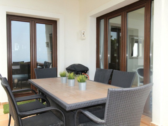 5 Bedrooms Villa in Benahavís