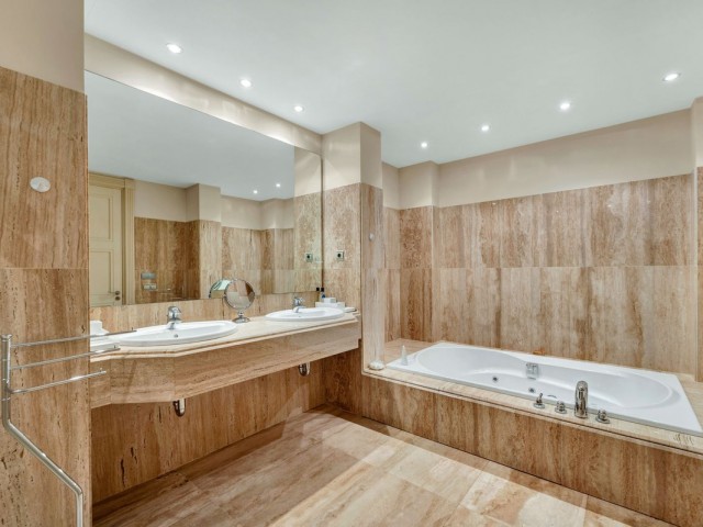 Apartment, Los Monteros, R4766284