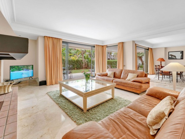 3 Bedrooms Apartment in Los Monteros