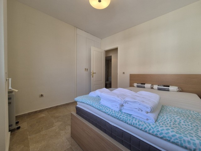 Apartment, The Golden Mile, R5227660