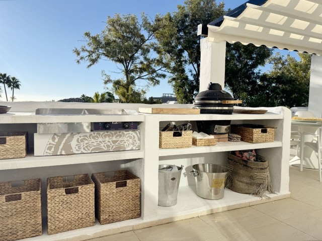 Penthouse avec 2 Chambres  à Nueva Andalucía