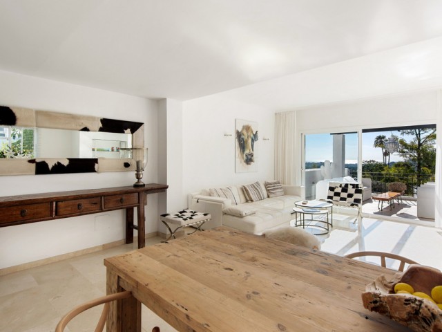 Penthouse avec 2 Chambres  à Nueva Andalucía