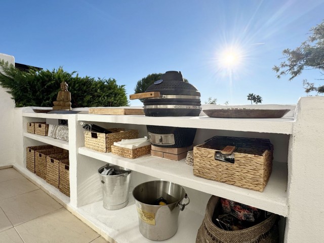 Penthouse avec 2 Chambres  à Nueva Andalucía