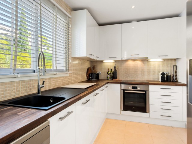 Penthouse avec 2 Chambres  à Nueva Andalucía