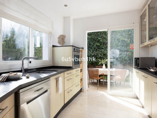 6 Schlafzimmer Reihenhaus in Mijas