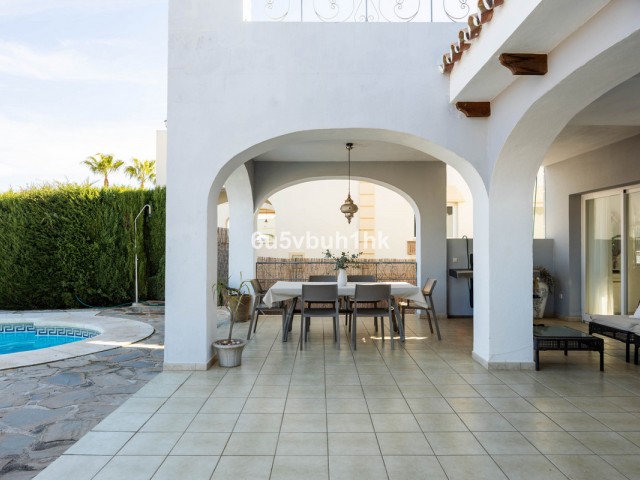 6 Schlafzimmer Reihenhaus in Mijas