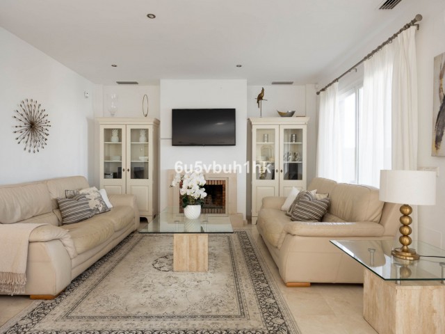 6 Makuuhuoneen Rivitalo Mijas