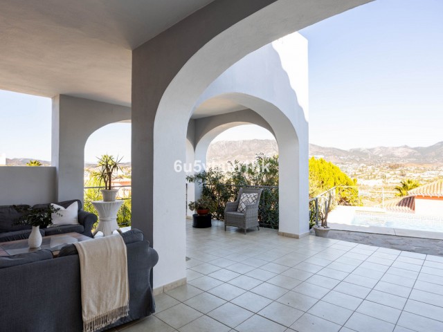 6 Schlafzimmer Reihenhaus in Mijas