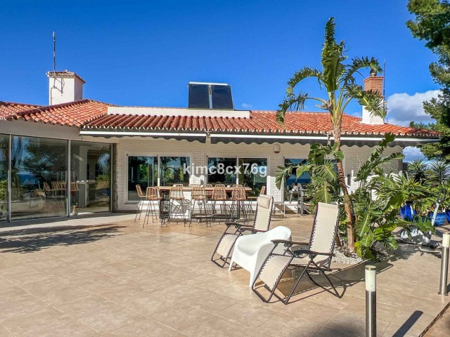 7 Bedrooms Villa in Torremolinos