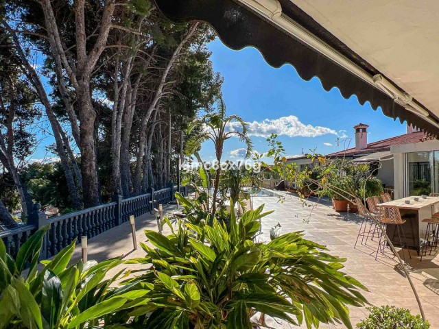 7 Bedrooms Villa in Torremolinos