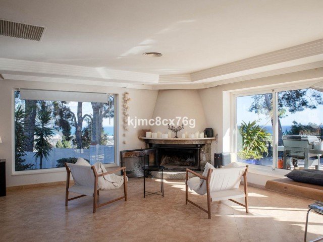 7 Bedrooms Villa in Torremolinos