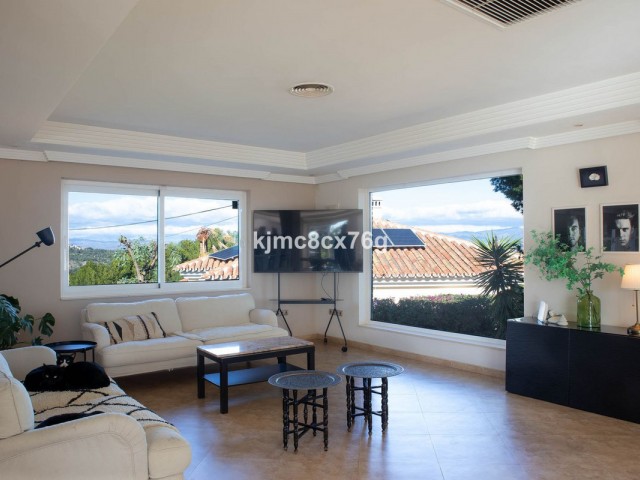 7 Bedrooms Villa in Torremolinos