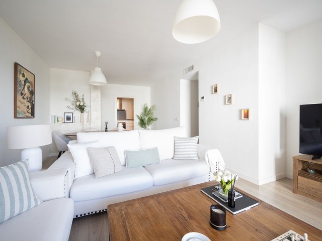 3 Bedrooms Apartment in Nueva Andalucía