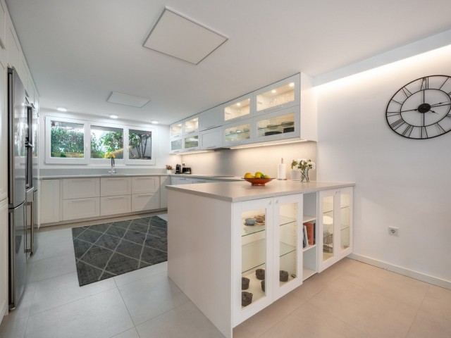 4 Schlafzimmer Reihenhaus in Marbella