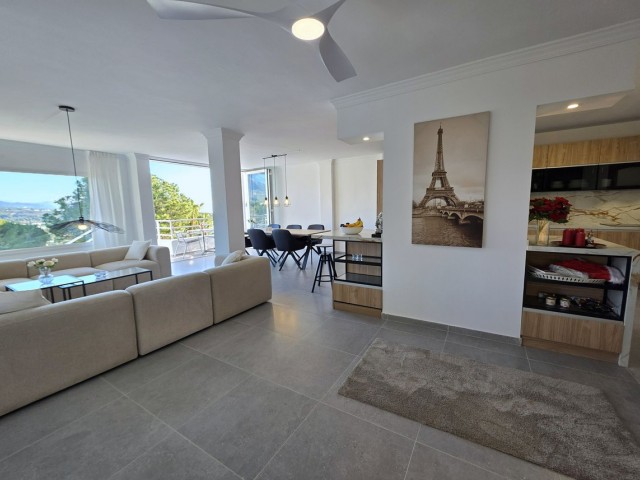 3 Bedrooms Apartment in Nueva Andalucía