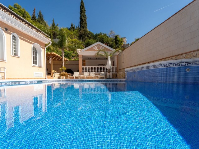 5 Bedrooms Villa in Mijas Costa